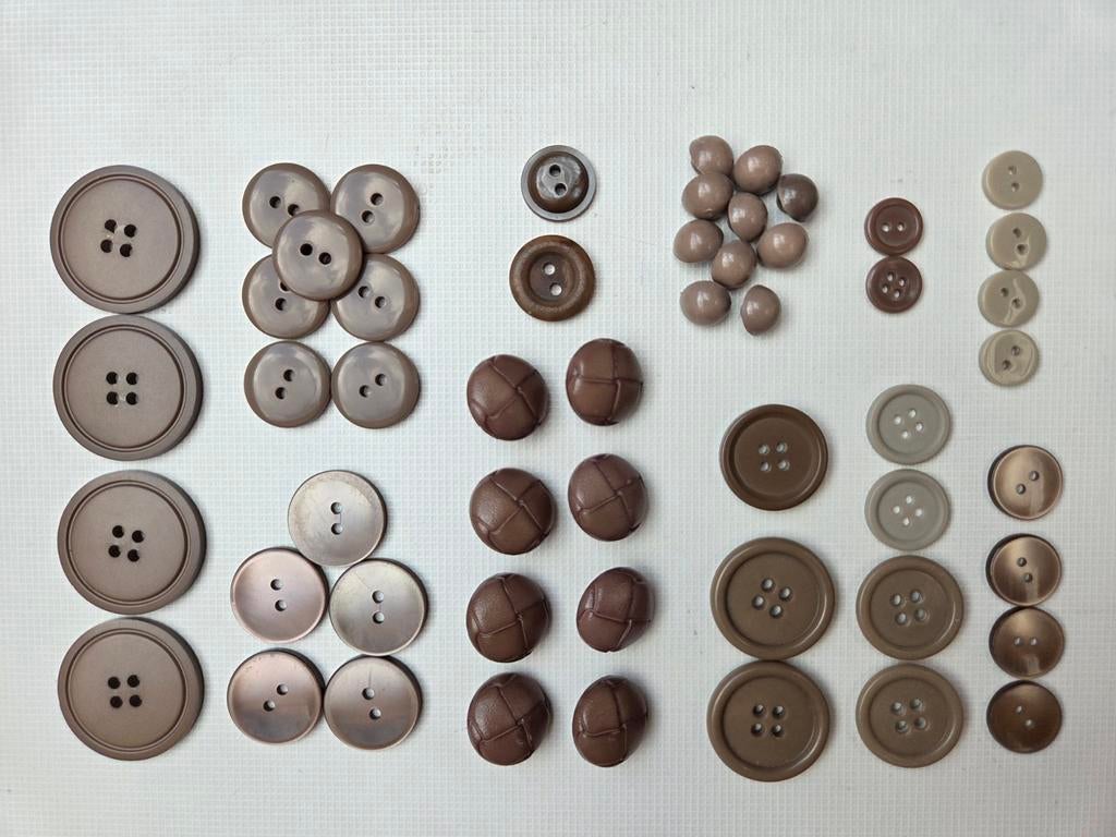 Bruin knopen set, Ophalen of Verzenden, Zo goed als nieuw