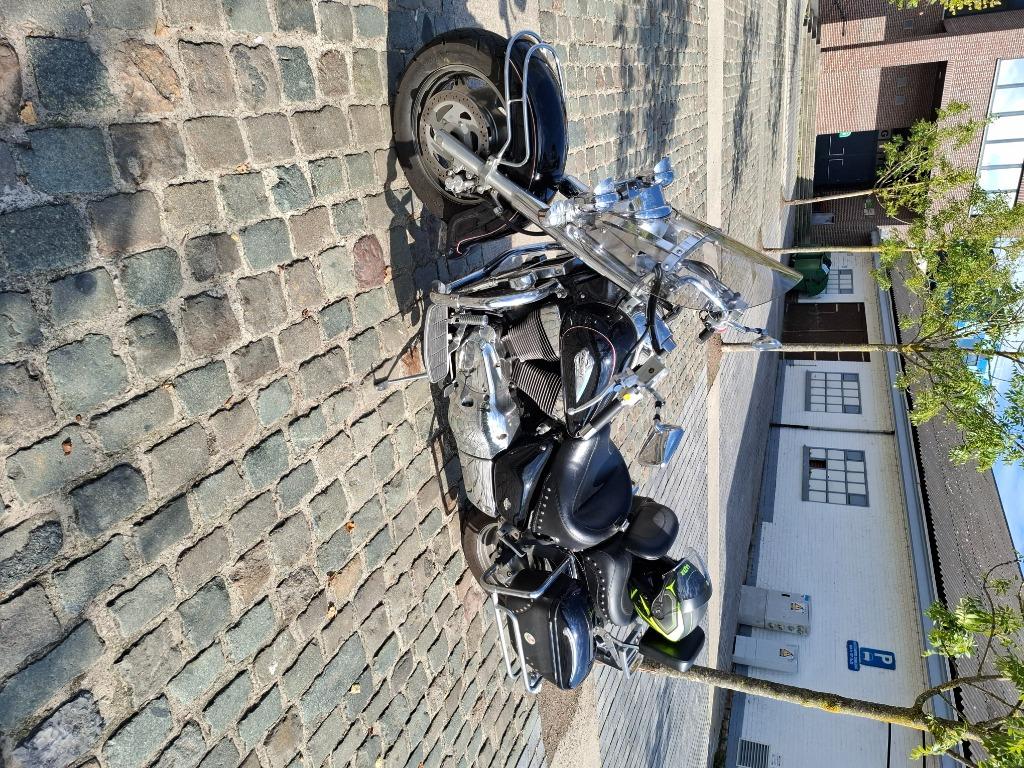 moto suzuki VL1500  intruder, Motoren, Cardan-aandrijving, 2 cilinders, Meer dan 35 kW, SuperMoto