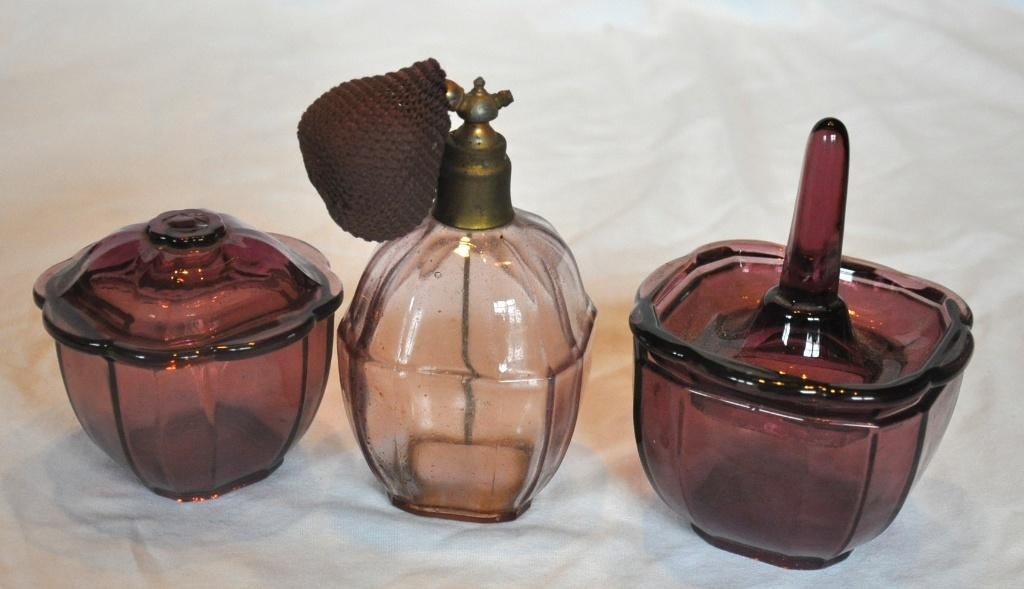 garniture de lavabos art deco mauve 'pièces, Antiquités & Art, Antiquités | Verre & Cristal, Enlèvement ou Envoi