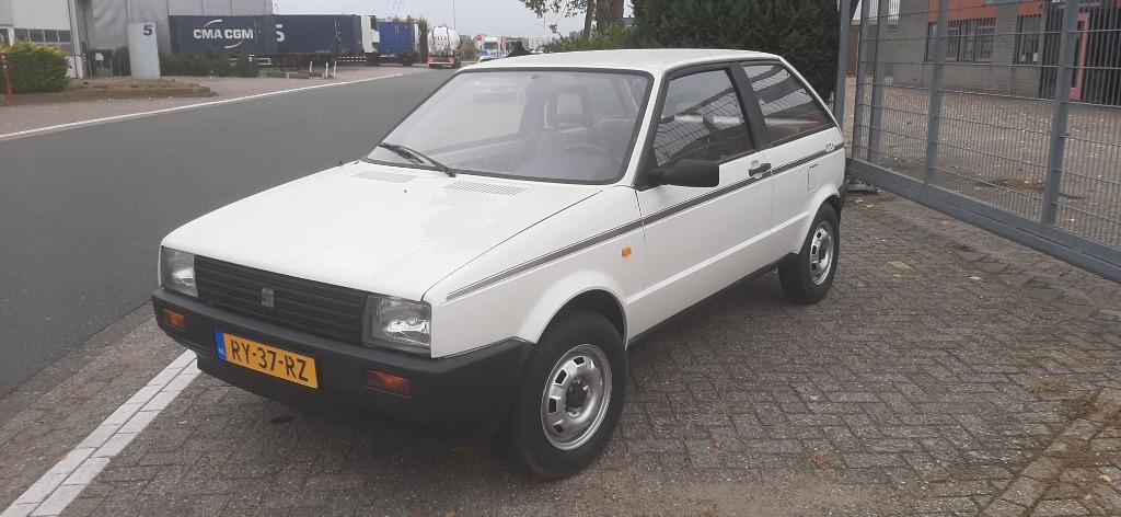 seat ibiza  89000 km !!!!, 4 zetels, Wit, Dealer onderhouden, 2 deurs