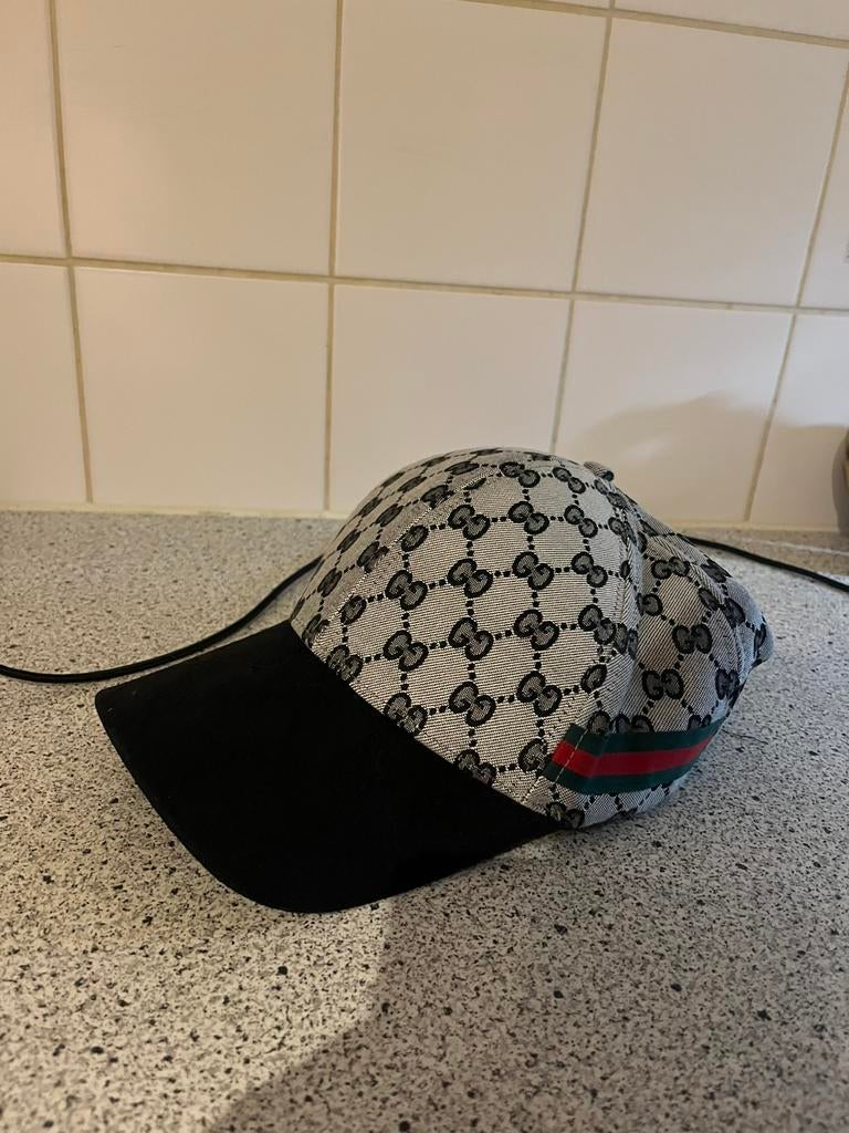 Pet gg, Ophalen, Zo goed als nieuw, Pet