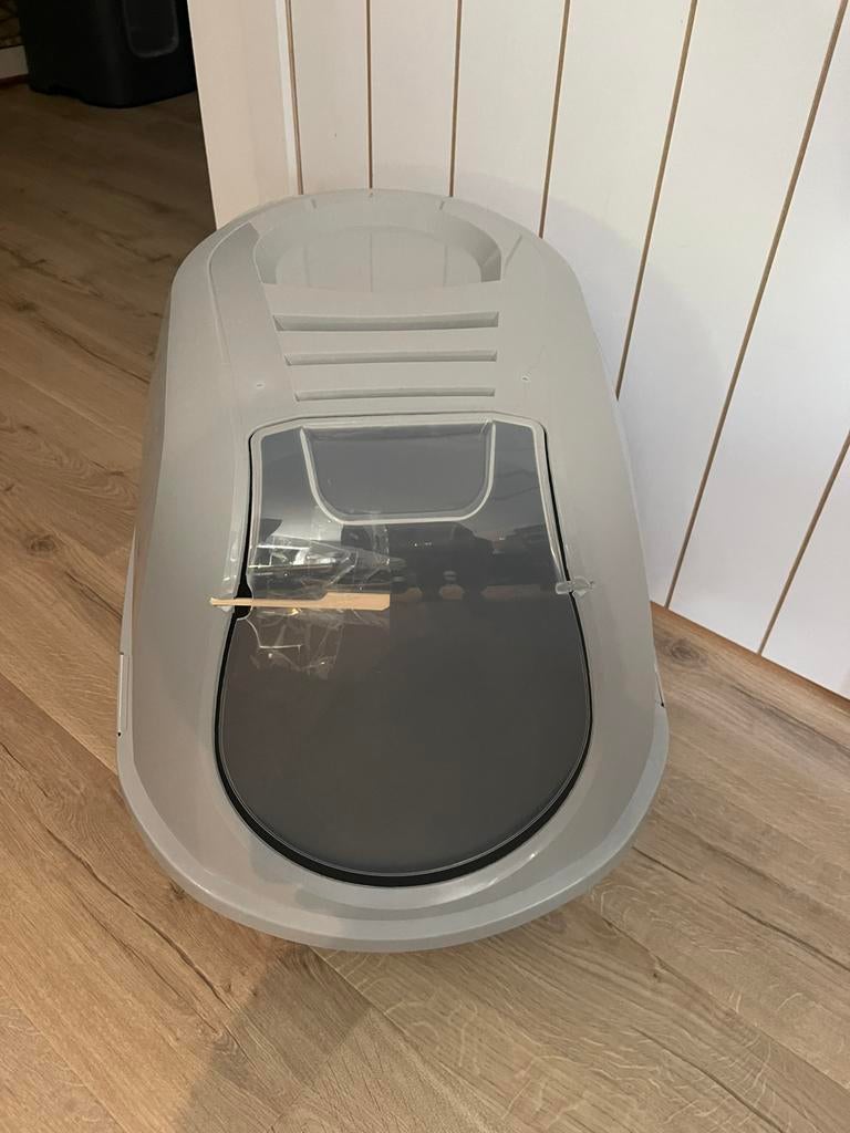 Kattenbak groot, Ophalen, Gebruikt, Gesloten