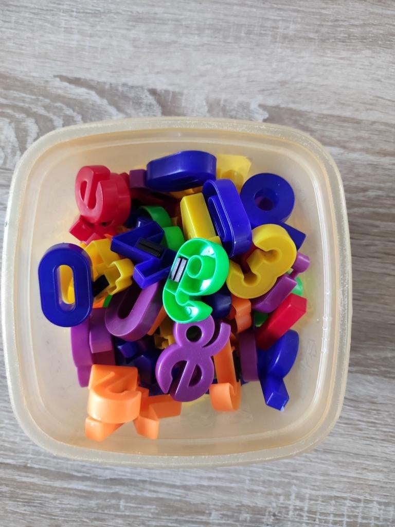 Magneet letters en cijfers, Ophalen of Verzenden, Zo goed als nieuw