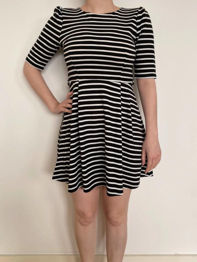 Robe à rayures 36 Primark, Kleding | Dames, Primark, Zwart, Ophalen of Verzenden, Maat 36 (S)