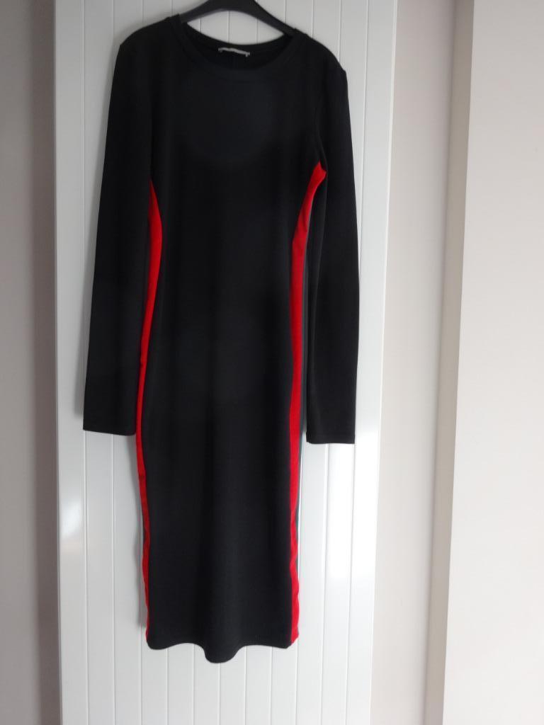 Kleedje, Kleding | Dames, Jurken, Zo goed als nieuw, Maat 38/40 (M), Zwart, Ophalen of Verzenden
