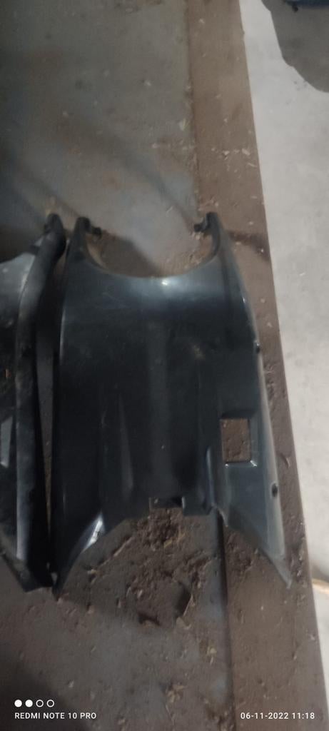 Mbk booster spirit : bas de carénage ancien modèle 3 pièces, Enlèvement, Comme neuf