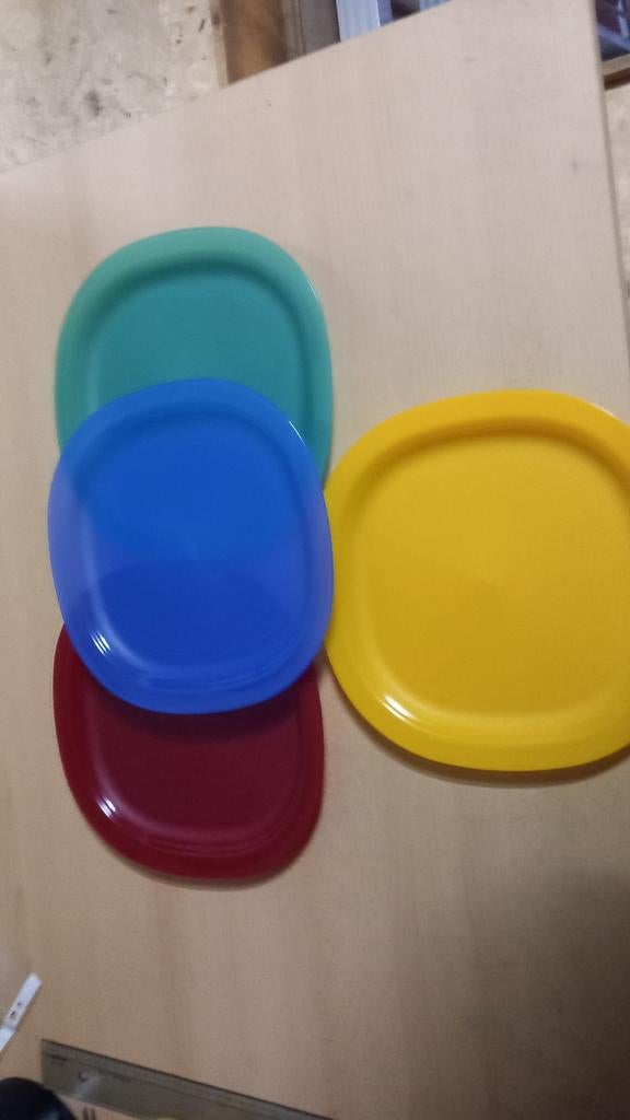 Borden Tupperware, Huis en Inrichting, Keuken | Tupperware, Ophalen of Verzenden, Zo goed als nieuw