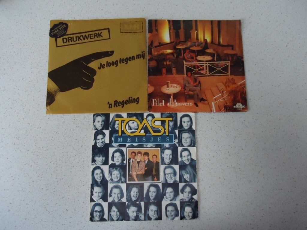 Part 106 - 3 Singeltjes van Drukwerk, Toast en Filet D'Anver, Cd's en Dvd's, Gebruikt, 7 inch, Single, Ophalen of Verzenden