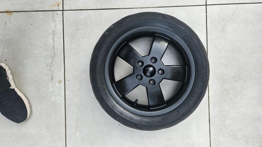 Velg vespa gts zwart, Ophalen of Verzenden, Gebruikt, Benzine, Overige modellen