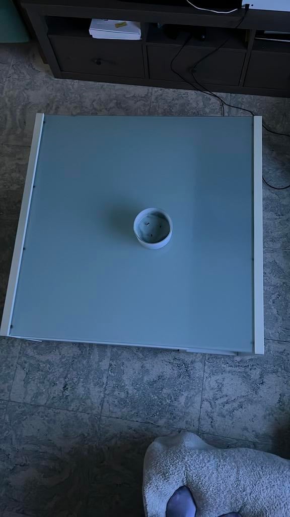 Vierkant salon tafel met melkglas., Enlèvement, Carré, Verre