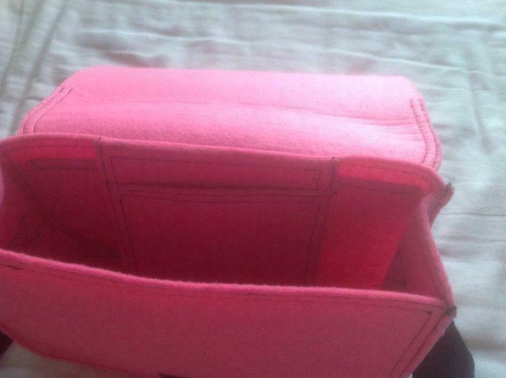 Dik vilten tasje in fuchsia (voor I-pad,boekjes,...), Kinderen en Baby's, Ophalen of Verzenden, Zo goed als nieuw, Meisje