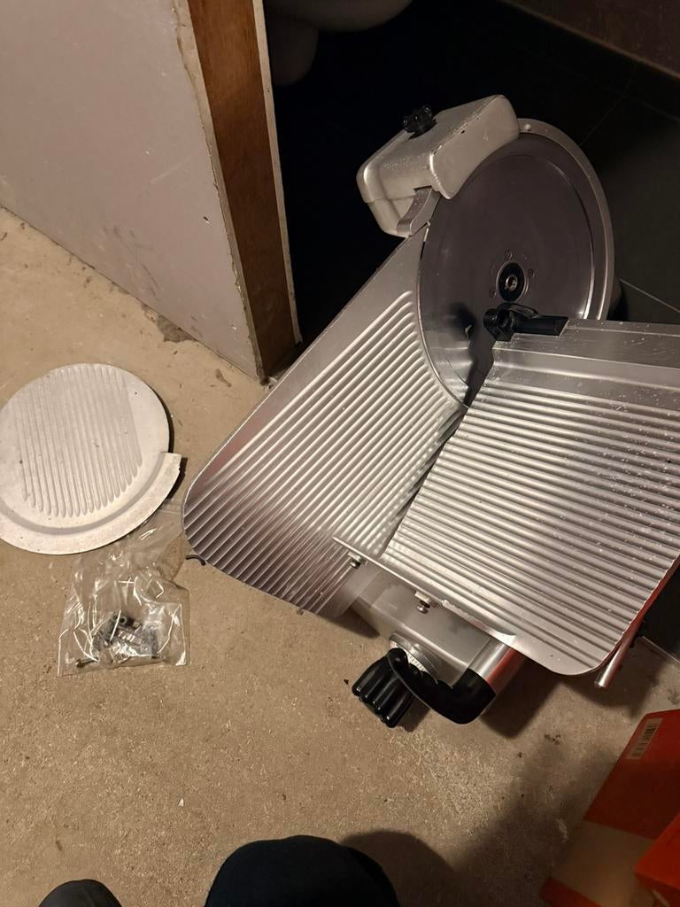 Machine de découpe, Enlèvement, Utilisé, Boulangerie et Boucherie