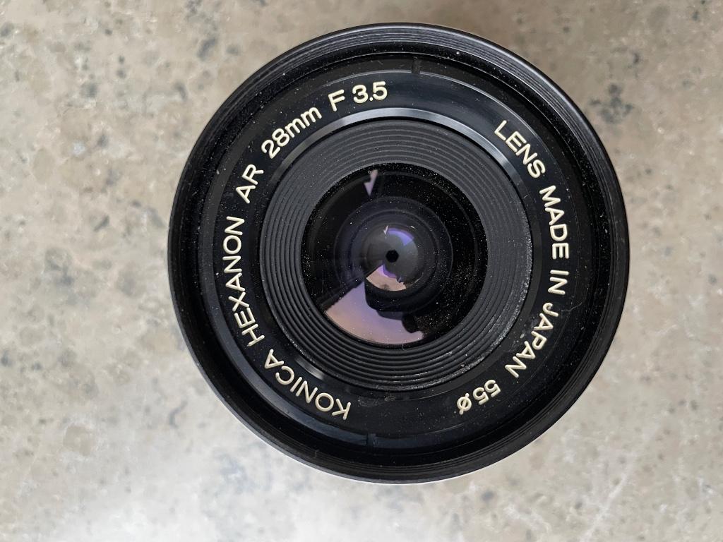 Lens Konica dia 55mm hexanon AR 28mm F 3,5, Ophalen, Gebruikt, Spiegelreflex, Konica