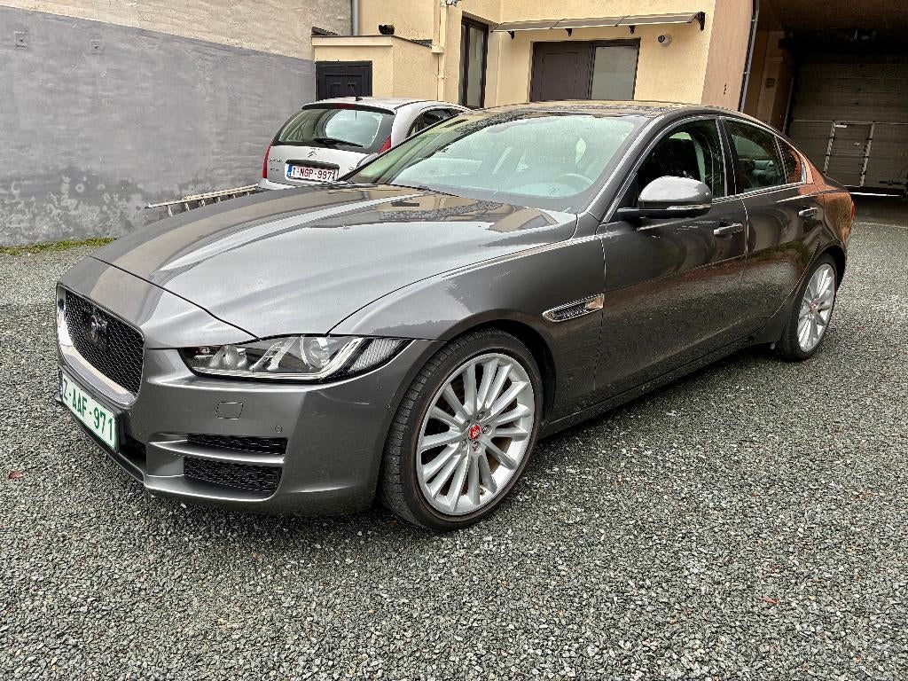 Jaguar XE 2.0 AUT. 25T Portfolio, Autos, Jaguar, Cuir, Argent ou Gris, Achat, Entreprise