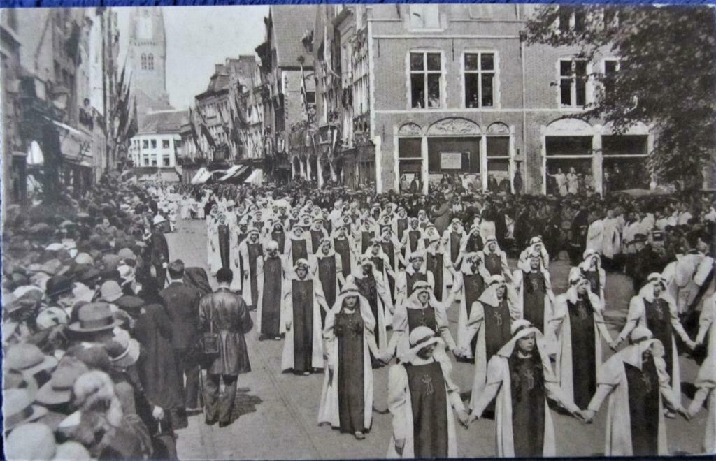 POSTKAART- BRUGGE, PROCESSIE VAN HET HEILIG BLOED., Ophalen of Verzenden, Ongelopen, West-Vlaanderen