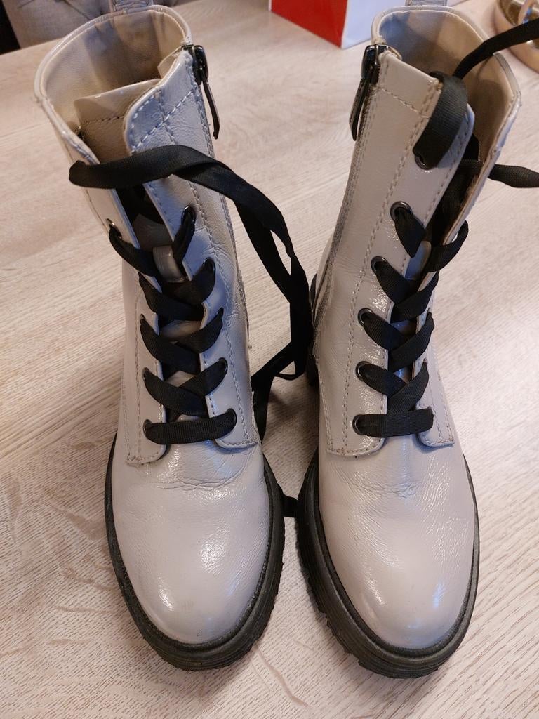 Tamaris enkellaarsjes maat 36, Ophalen of Verzenden, Zo goed als nieuw, Beige