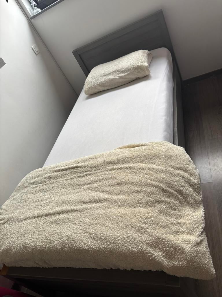 1 persoonsbed (met matras en lattenbodem), Ophalen, Eenpersoons, 210 cm, Grijs