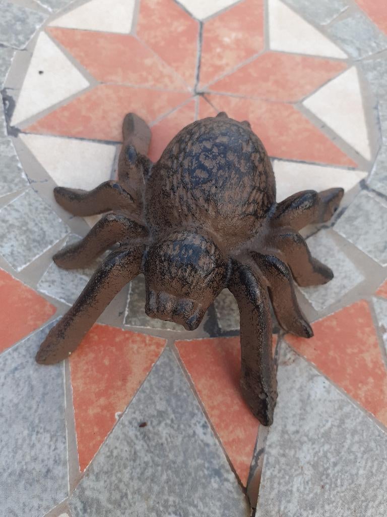 ARAIGNE EN FONTE PATINEE, Jardin & Terrasse, Statues de jardin, Neuf, Animal, Autres matériaux, Enlèvement ou Envoi