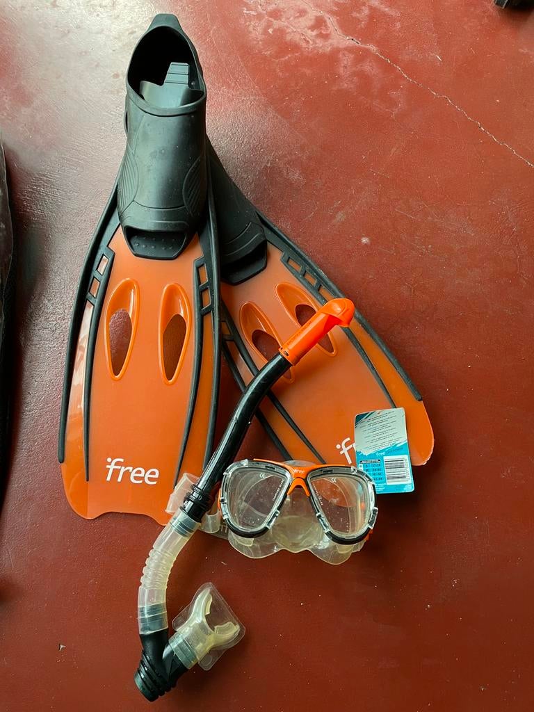 FREE professionele duikset, masker, snorkel en zwemvinnen, Ophalen, Nieuw, Snorkel