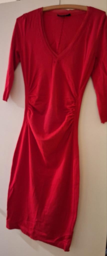 Prachtige nieuw koraalrode lange jurk maat 38/M merk Coast., Kleding | Dames, Ophalen of Verzenden, Maat 38/40 (M)