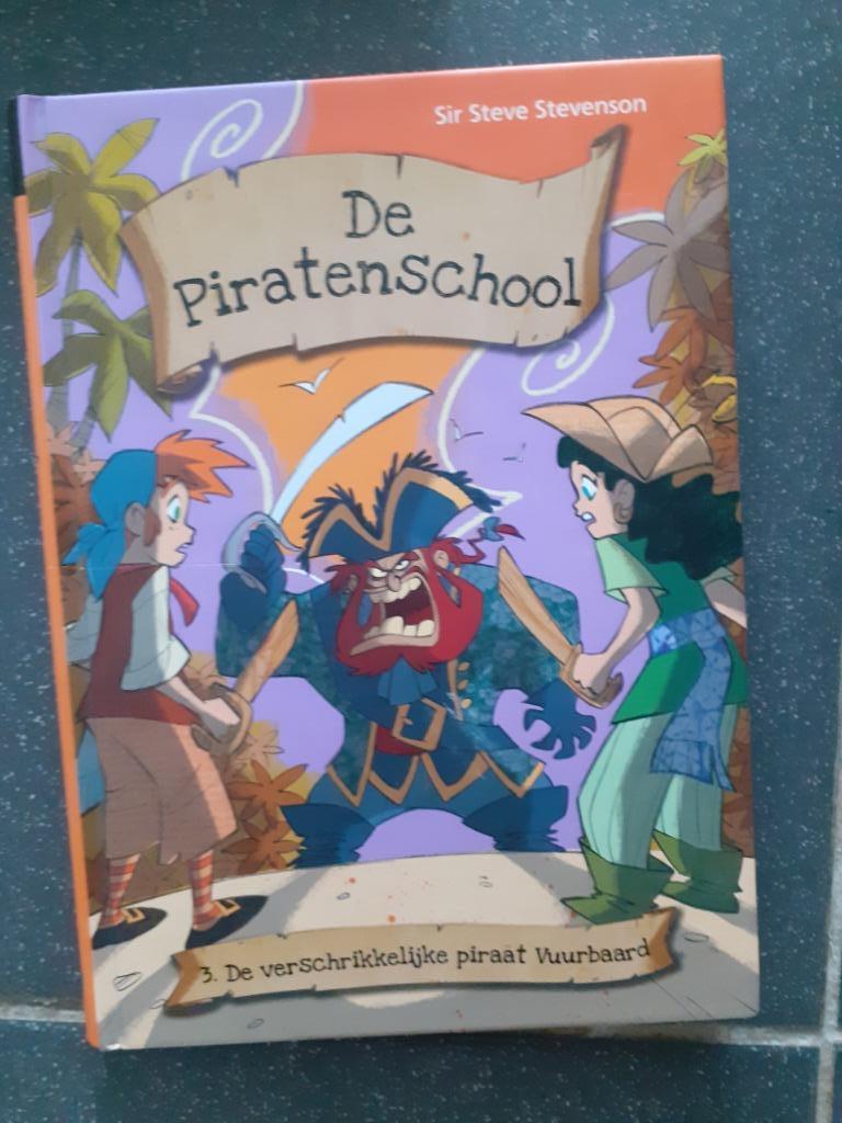 De piratenschool deel 3:de verschrikkelijke piraat vuurbaard, Boeken, Ophalen of Verzenden, Zo goed als nieuw
