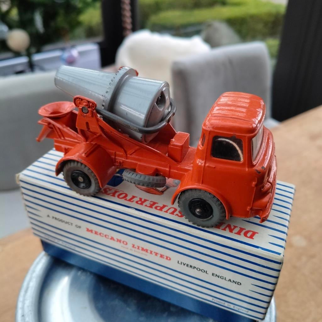 Dinky Toys op Lorri gemonteerde cementmixer ref 960, Ophalen of Verzenden, Zo goed als nieuw, Dinky Toys