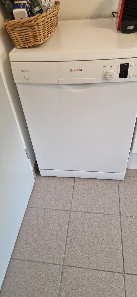 Lave-vaisselle autoportant Bosch Silence Plus, Electroménager, Lave-vaisselle, 85 à 90 cm, Enlèvement, Utilisé, 45 à 60 cm