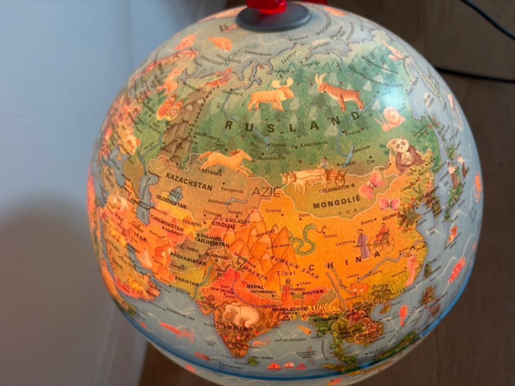 Wereldbol met lamp, Huis en Inrichting, Woonaccessoires | Wereldbollen, Ophalen, Verlicht, Gebruikt