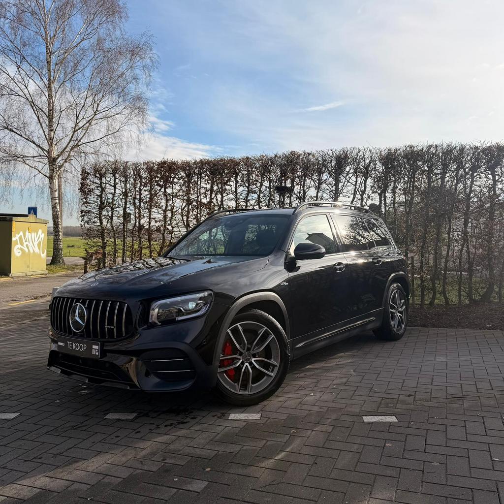 Mercedes-Benz GLB 35 AMG 4MATIC – 306 PK – Topstaat, Auto's, Automaat, Zwart, 4 cilinders, Zwart
