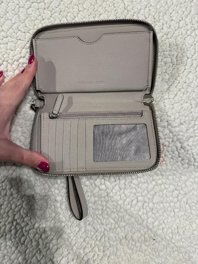 Michael kors portemonnee, Neuf, Autres marques, Enlèvement, Gris
