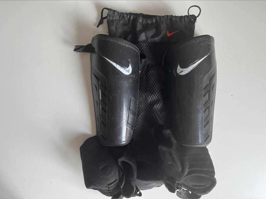 Scheenbeschermers Nike, Enlèvement ou Envoi, Utilisé