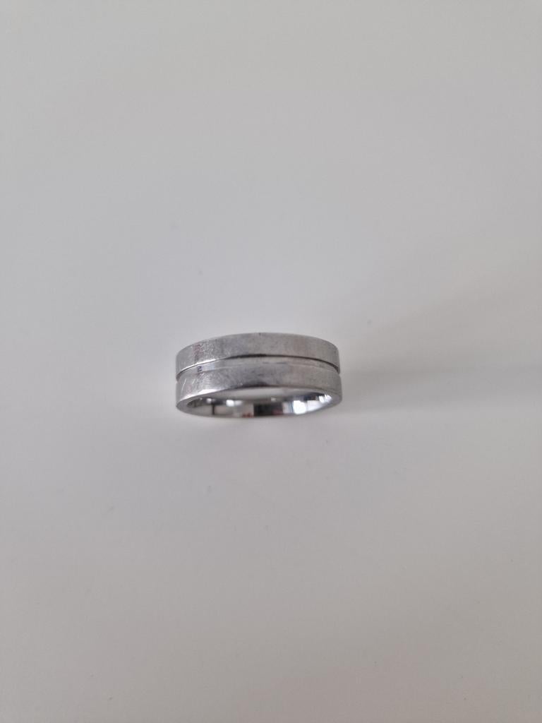 Bague en titane, Enlèvement, Utilisé
