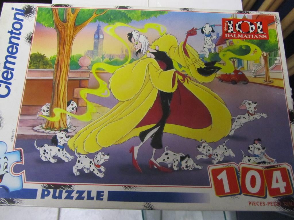 2 puzzels 101 dalmatians 104 en 100 st, Ophalen of Verzenden, Meer dan 50 stukjes, Gebruikt