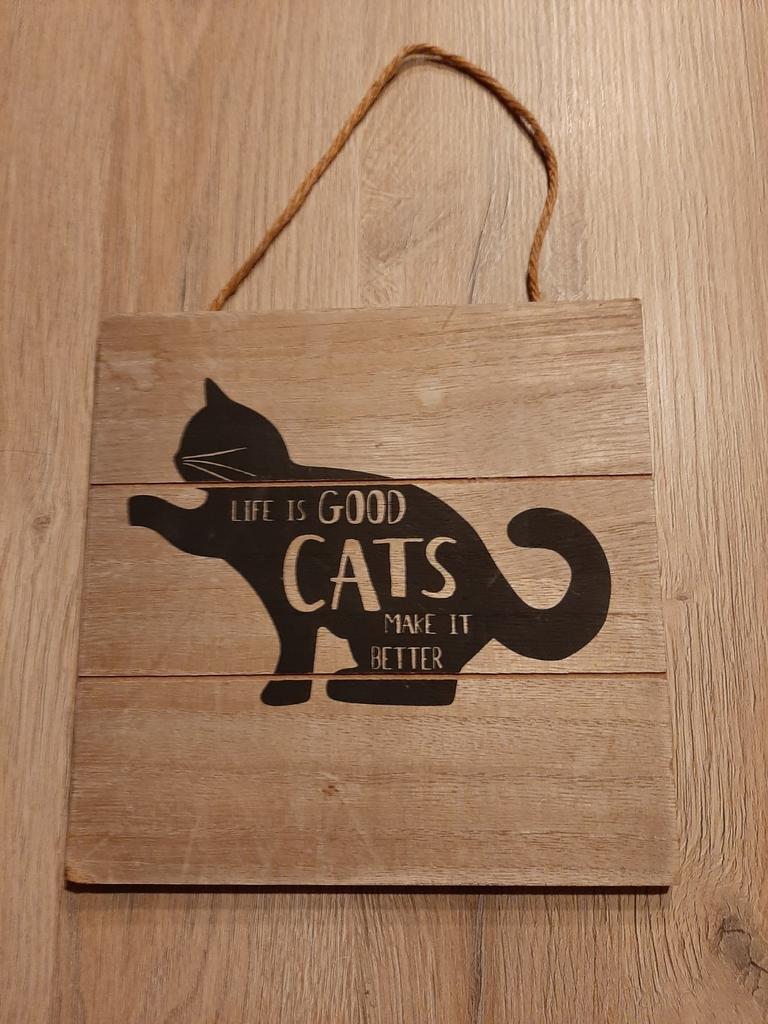 Houten kader Cats, Enlèvement