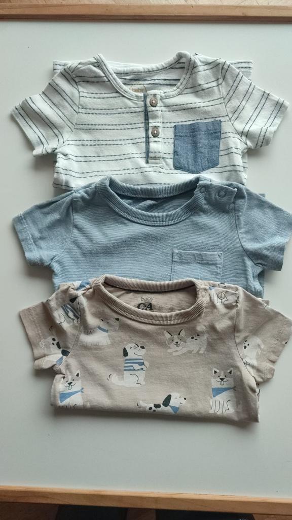 Lot de 3 T-shirts manches courtes C&A - 86 cm, Enfants & Bébés, Vêtements de bébé | Taille 86, Garçon, C&A, Enlèvement ou Envoi