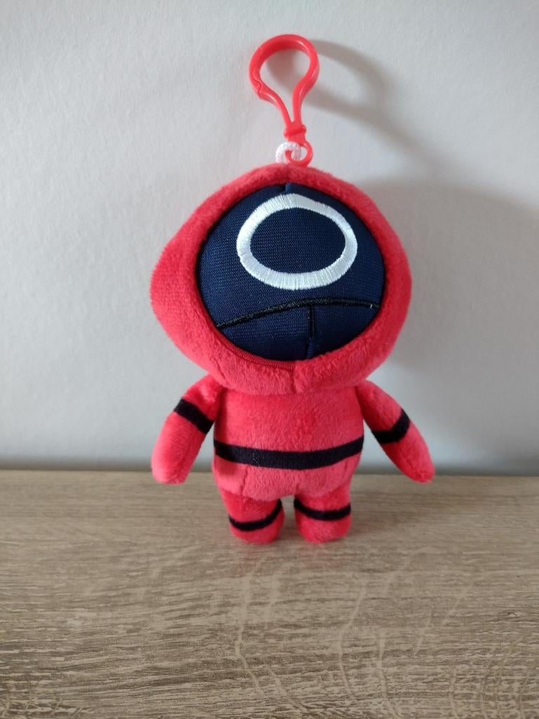 Squid game bewaker knuffel met sleutelhanger, Enlèvement ou Envoi, Comme neuf