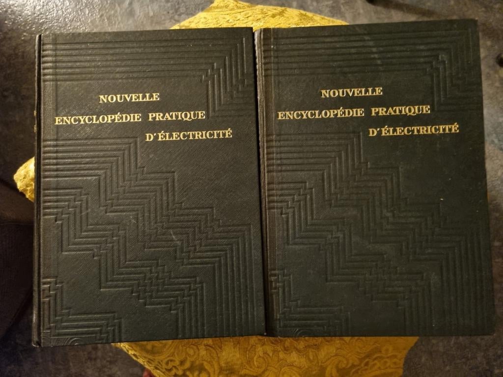 Encyclopédie pratique électricité Henri Desarces 1949 2tomes, Livres, Série complète, Enlèvement ou Envoi, Utilisé, Autres sujets/thèmes