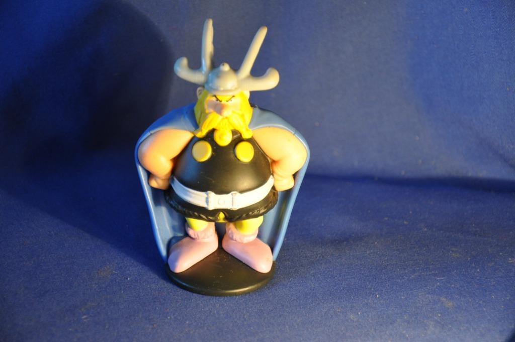 figurine grossebaf de la bd asterix (1), Enlèvement ou Envoi, Astérix et Obélix, Comme neuf, Statue ou Figurine