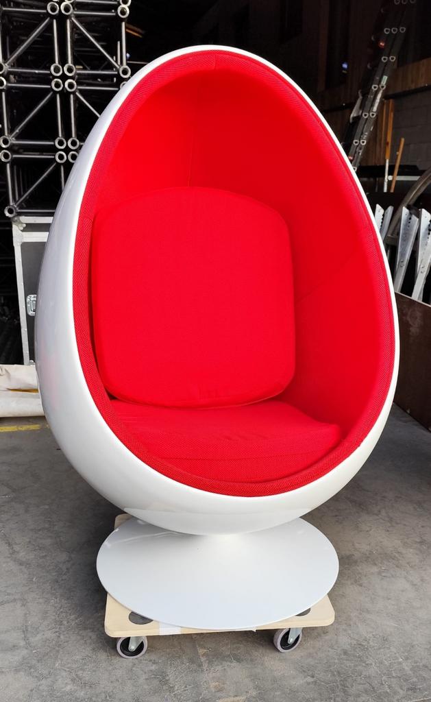 retro .vintage egg chair, Ophalen