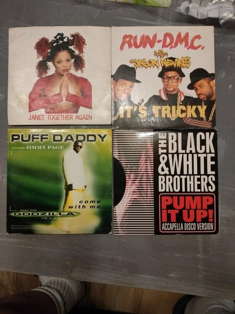 Lot de 28 CDs singles, Enlèvement ou Envoi, Utilisé