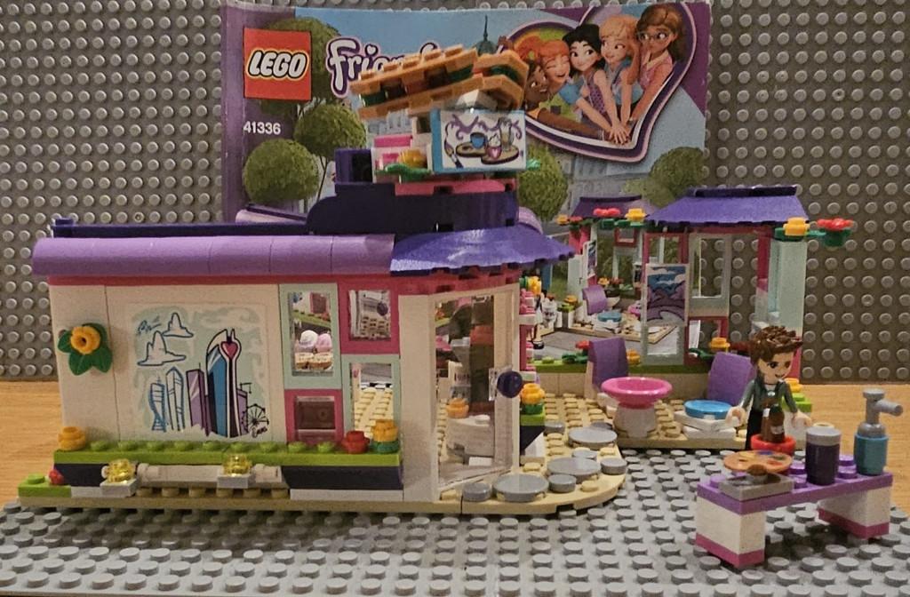 Lego Friends 41336 Emma's kunstcafé, Kinderen en Baby's, Speelgoed | Duplo en Lego, Zo goed als nieuw, Lego, Complete set, Ophalen