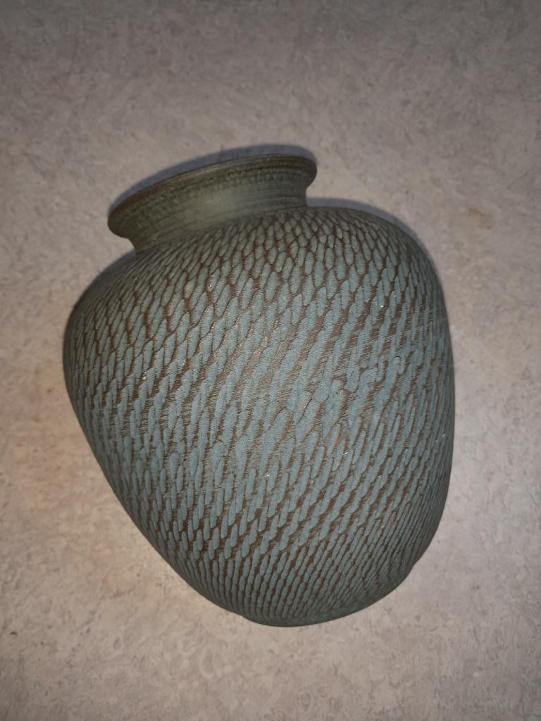 Vase, Enlèvement
