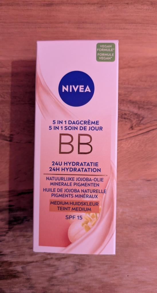 BB crème Nivea teint medium, Enlèvement ou Envoi