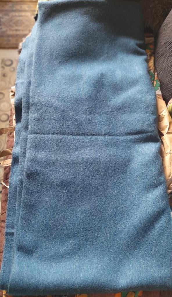 Tr belle coupe de tissu pure laine Long 3m50. Largeur1m50, Hobby & Loisirs créatifs, Tissus & Chiffons, Enlèvement, Neuf, Bleu