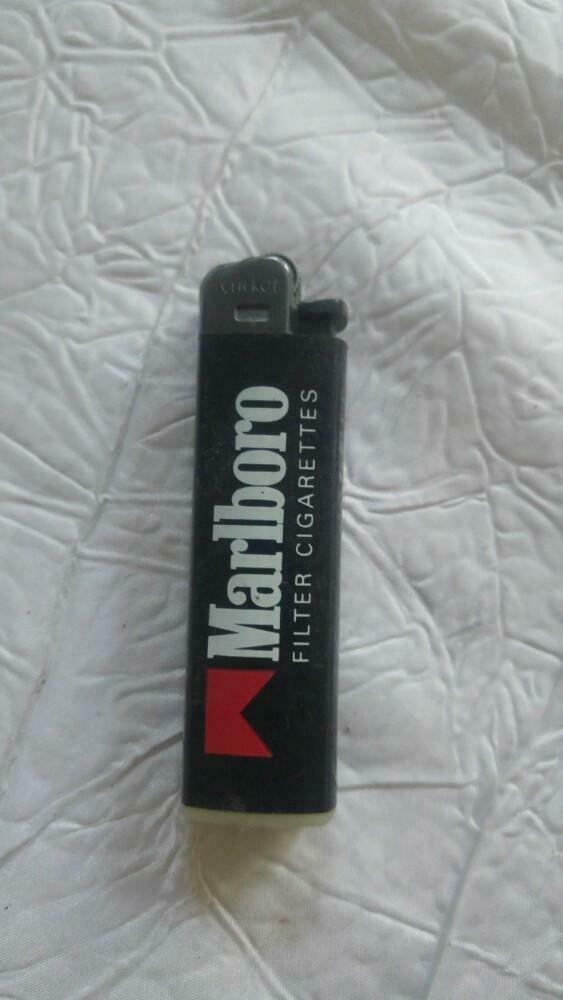 Briquet Aansteker Feudor Marlboro noir vide France, Ophalen of Verzenden, Gebruikt, Aansteker