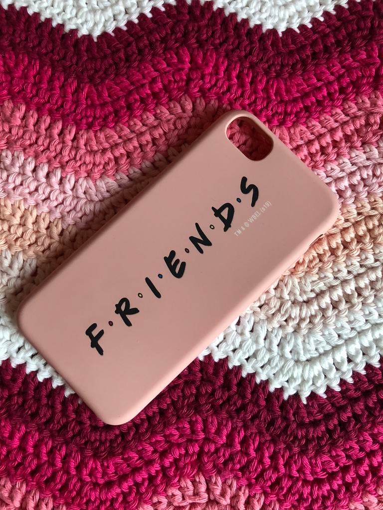 Friends iphone 6/ 7/ 8 hoesje stradivarius, Télécoms, Téléphonie mobile | Housses, Coques & Façades | Apple iPhone, Enlèvement ou Envoi