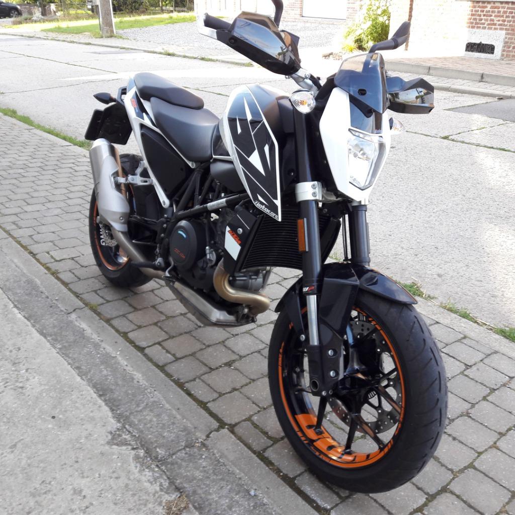 KTM 690 Duke noire, Permis Moto A, Plus de 35 kW, Particulier, ABS
