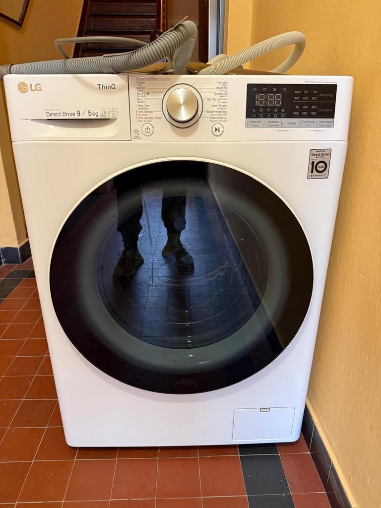 Onberispelijke LG 9 kg/5 kg wasdroger, zeer weinig gebruikt, Elektronische apparatuur, Ophalen, Zo goed als nieuw
