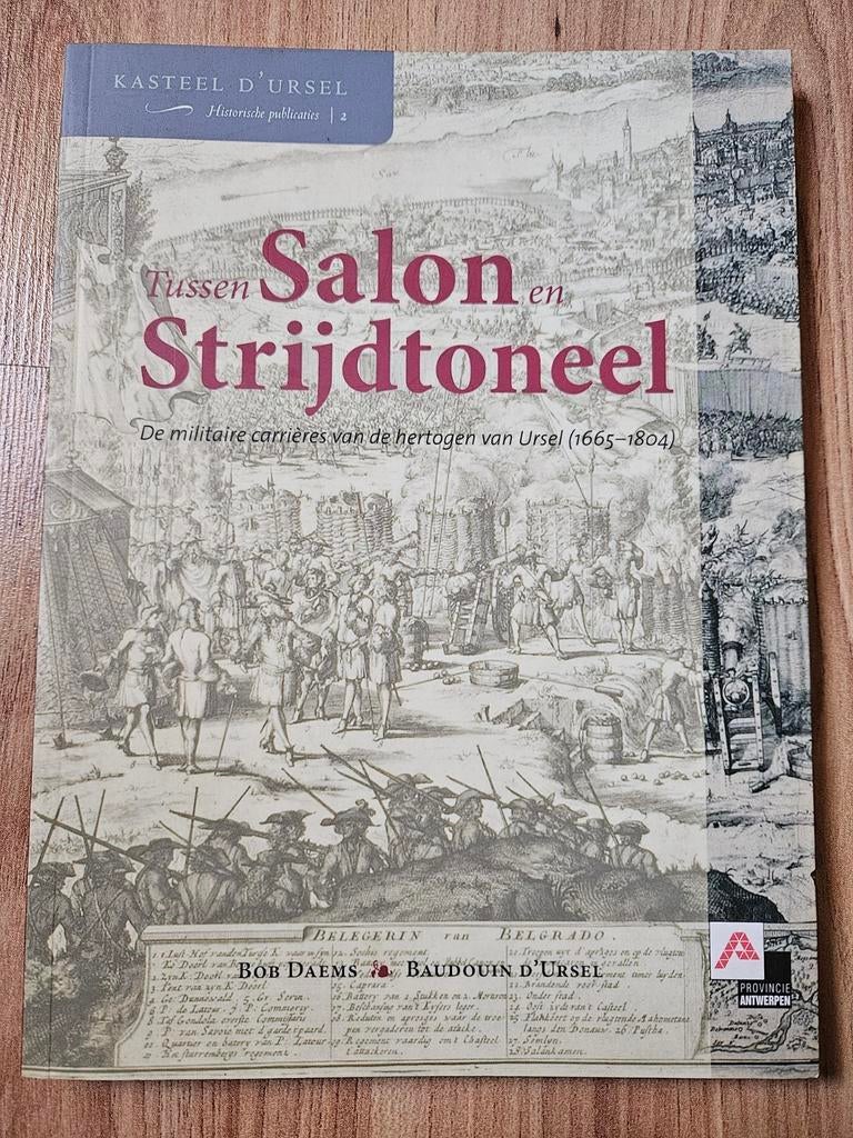 Tussen salon en strijdtoneel kasteel d´ursel, Ophalen, Zo goed als nieuw