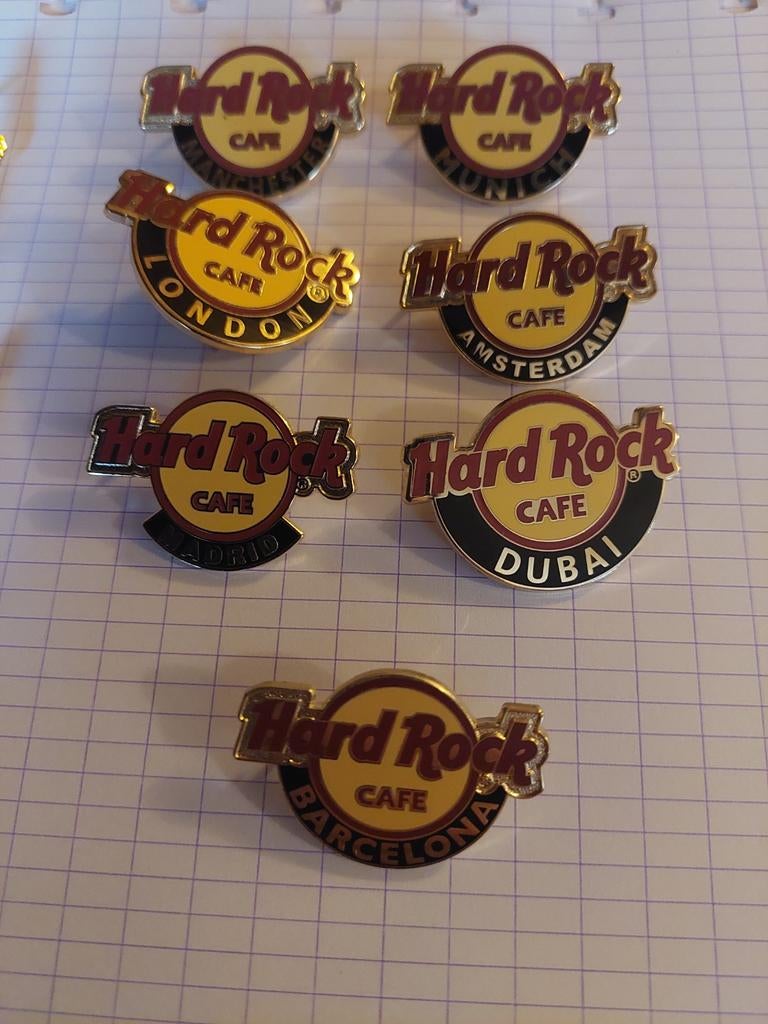 Lot pin s star rock café, Collections, Broches, Pins & Badges, Envoi